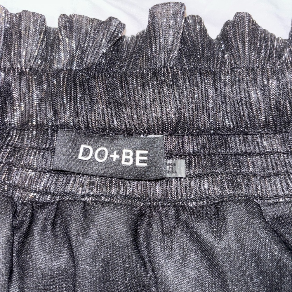 DO+BE Shiny Ruffle Skirt - Picture 2 of 2
